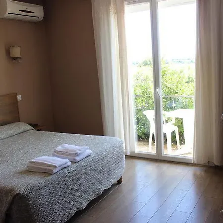 Les Orangers Hotel Aleria (Corsica)