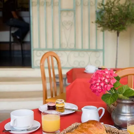 Hotel Les Orangers Aleria (Corsica)