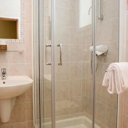 Les Orangers Hotel 2*