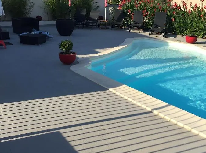 酒店 Les Orangers 2*